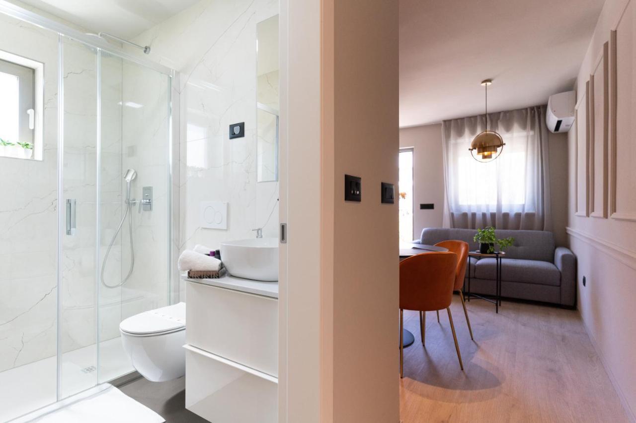 Prestige Studio Apartment Rovinj Bagian luar foto